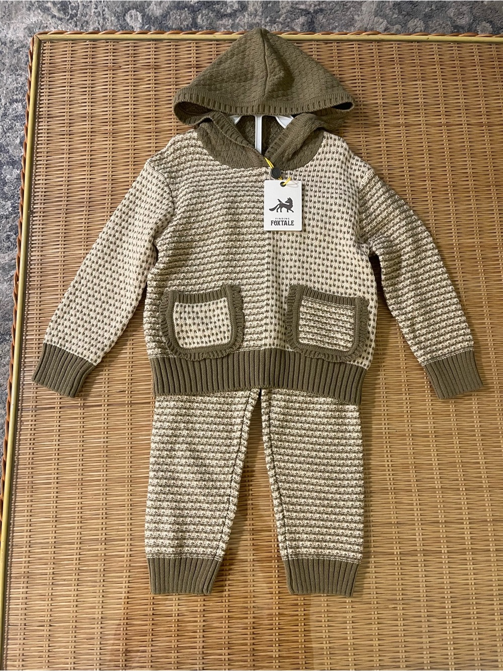 Finding Foxtale Kids Knit 2 pc Set Hoodie Pants Olive Green Cream Size 3 NWT
